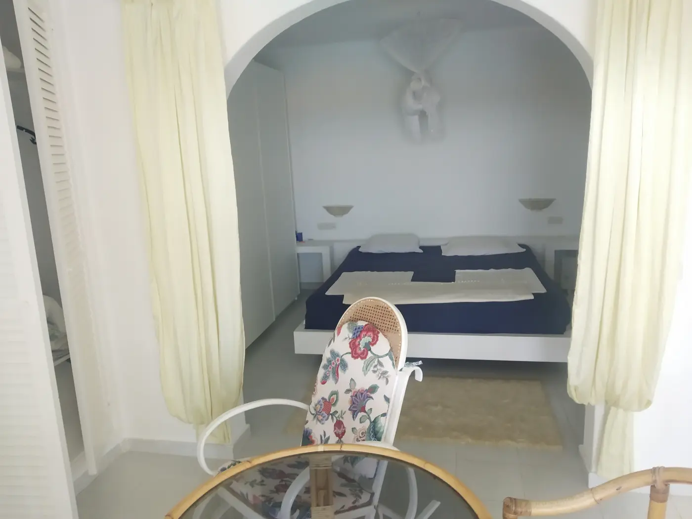 Master bedroom suite with fitted wardrobes and private balcony - Bougainvillea 15