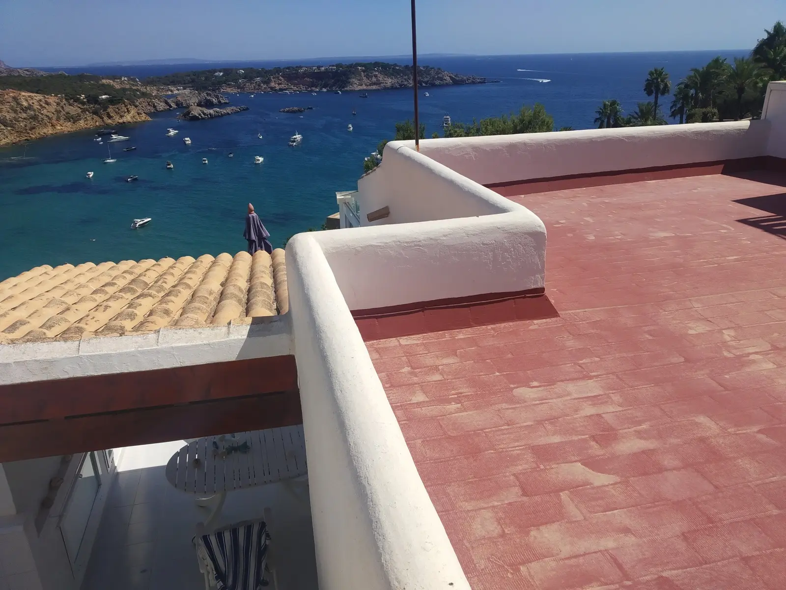 Rooftop panoramic view across the bay - Bougainvillea 15